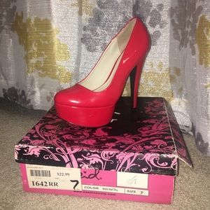 Quipid Lipstick Red Pumps